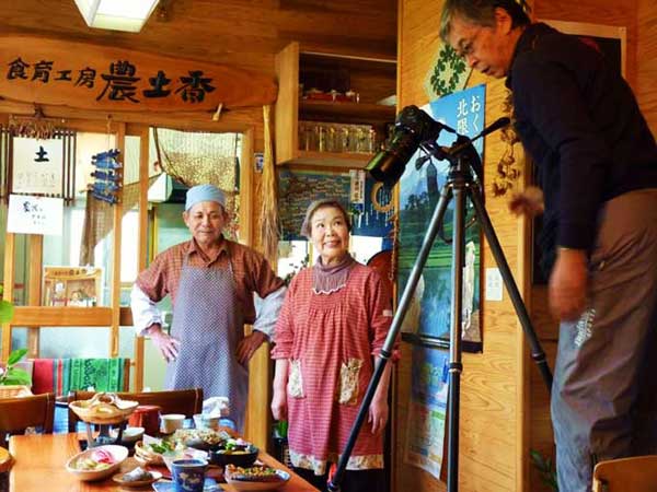 農家レストラン「農土香」での撮影風景