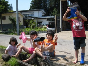 長靴もびしょびしょ