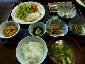 阿仁の食材を惜しげもなくつかった栄養満点パワフルな朝食