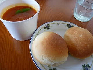 スープと自家製パン