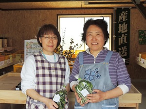 村上久美子さん（左）と真理子さん