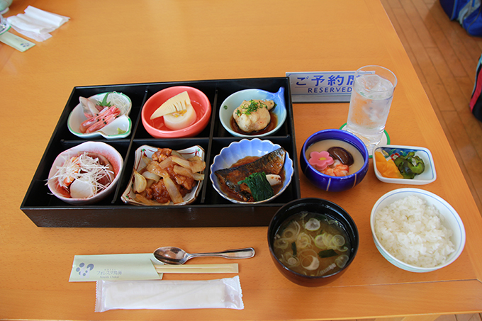 海老づくしの豪華な昼食