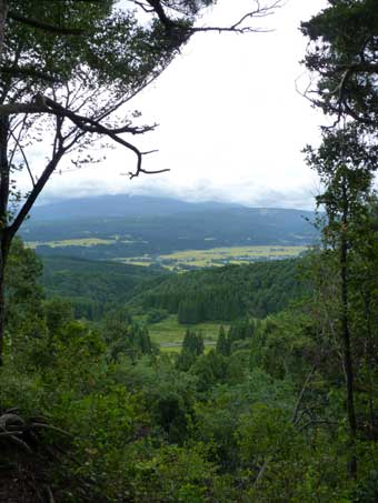 妻ノ神峠から望む鳥海山