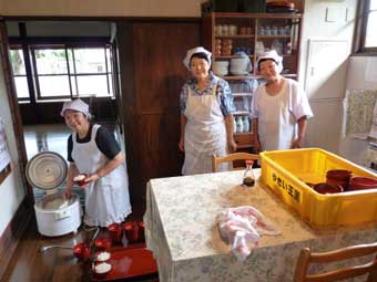 直売所「やさい王国」の皆さん