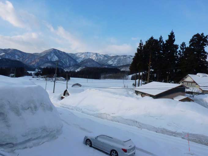 「ホテルまさか」２Ｆ窓から見える早朝の景色