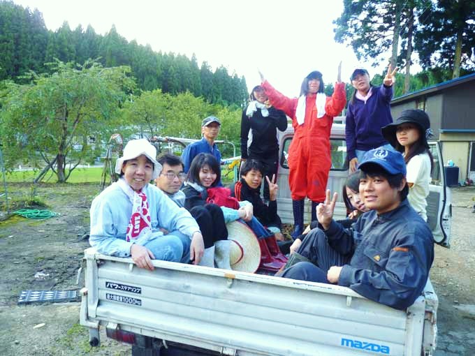 百笑村、稲刈りに出発！