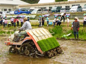 田植え機