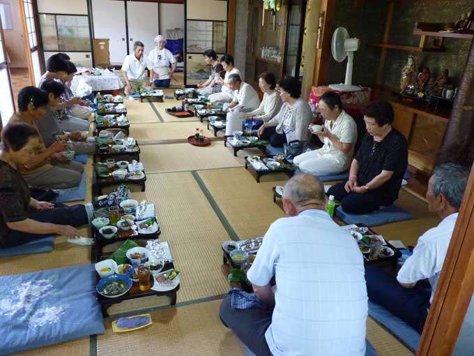 農家民宿「重松の家」にて、「さなぶり会」