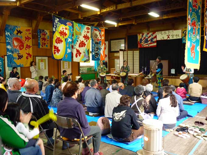 おあもあおさ笑楽校お花見音楽会