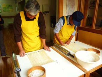 稲庭饂飩作り体験