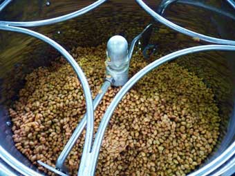 大豆を撹拌