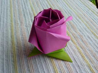 折り紙でチューリップ作り