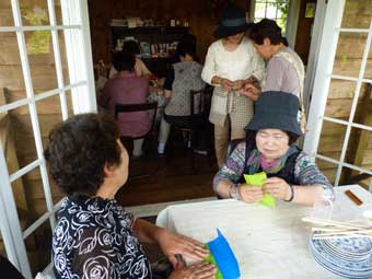 折り紙でチューリップ作り