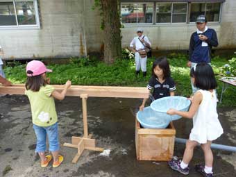 ぶなっこ教室でのそうめん流し