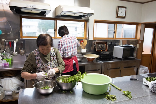 山菜料理 秋田のグリーン ツーリズム総合情報サイト美の国秋田 桃源郷をゆく